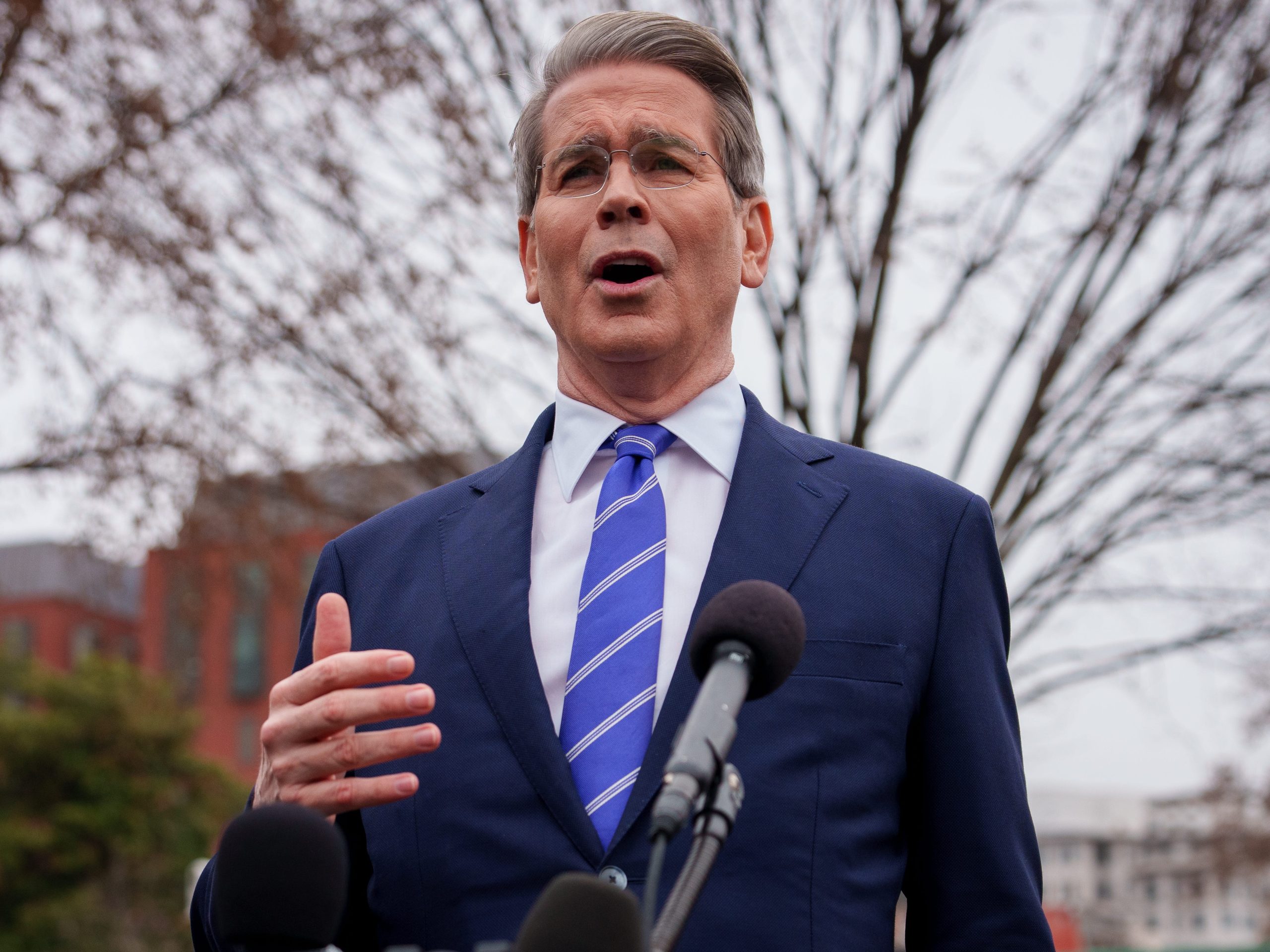 menteri-keuangan-scott-bessent-mengatakan-dia-tidak-bisa-mengesampingkan-kemungkinan-resesi