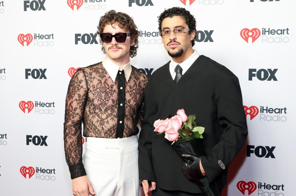 iheartradio-music-awards-2025:-foto-terbaik-dari-karpet-merah