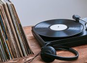 Cara Berbelanja untuk Vinyl Records Online (2025): Discogs, eBay