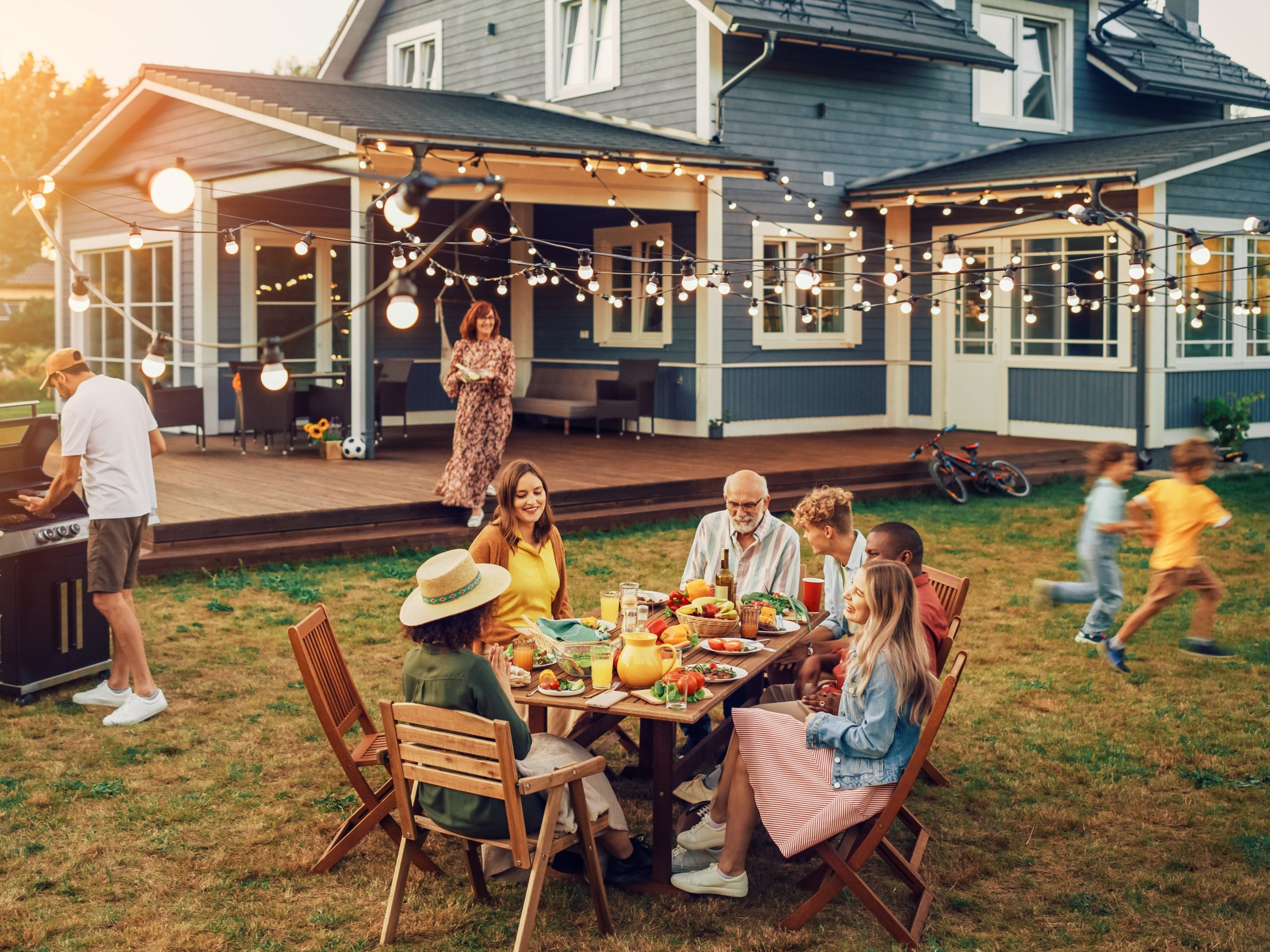 sebuah-aplikasi-membantu-saya-membuat-teman-teman-baru-yang-tulus-di-komunitas-saya-suamiku-sekarang-juga-nongkrong-dengan-pasangan-mereka.