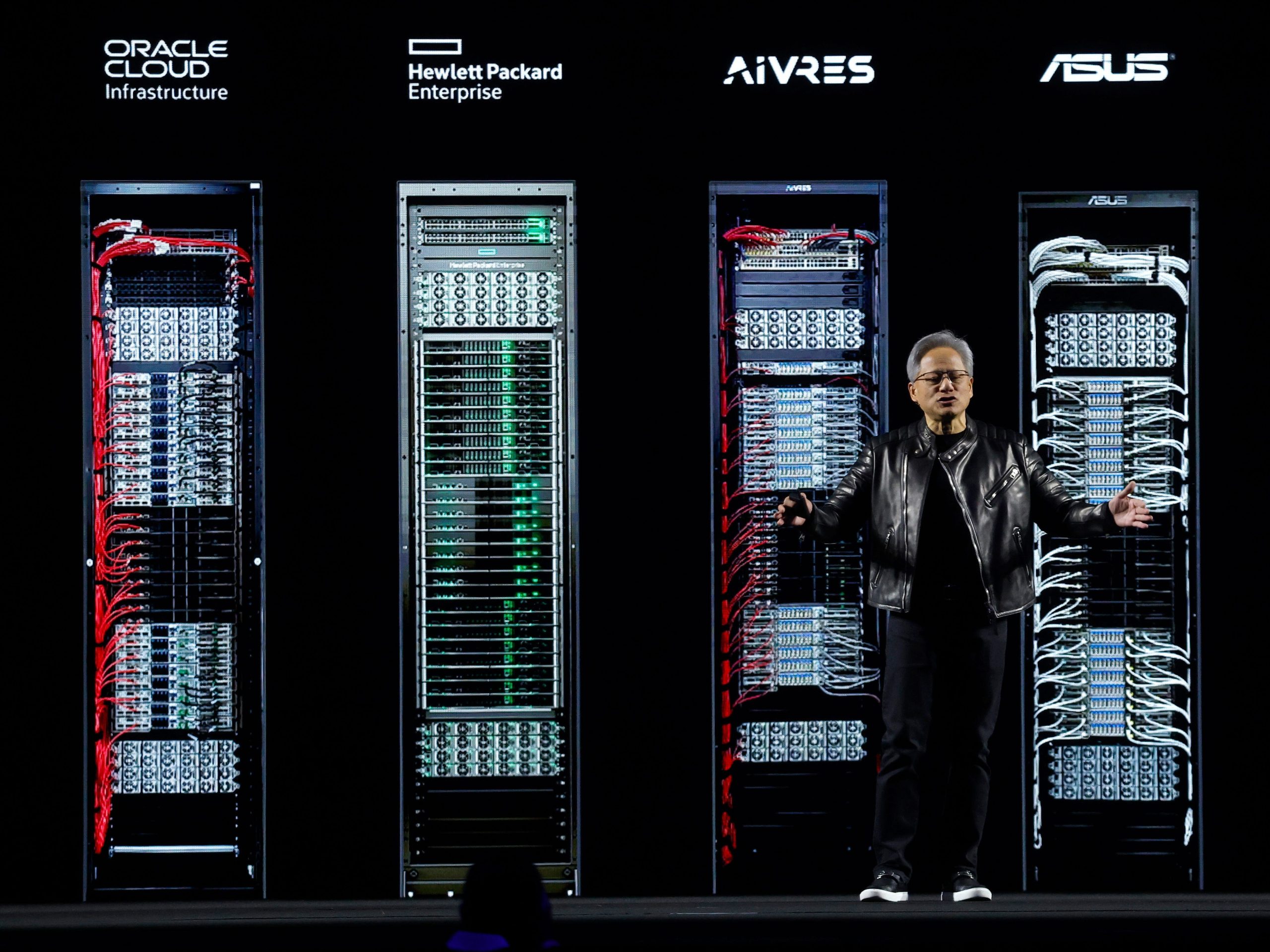 ceo-nvidia-jensen-huang-mengatakan-setiap-perusahaan-akan-menjadi-‘pabrik-ai’-inilah-yang-dia-maksud.