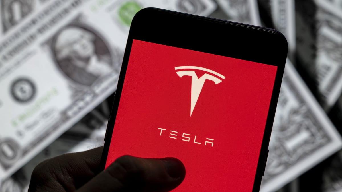 tesla-entah-bagaimana-kehilangan-$-1,4-miliar