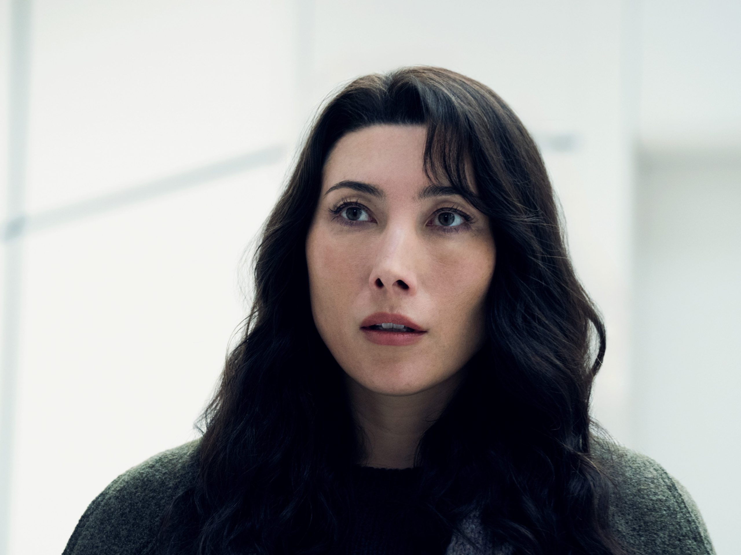 bintang-‘severance’-dichen-lachman-tentang-apa-yang-terjadi-pada-gemma-di-musim-ketiga:-‘kemungkinannya-benar-benar-tak-ada-habisnya’