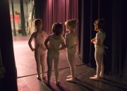 Saya lupa tentang kinerja balet putri saya. Kami berdua belajar pelajaran hari itu.