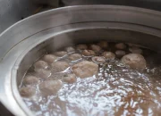 Hindari 10 Kesalahan Ini saat Membuat Bakso, Hati-hati!