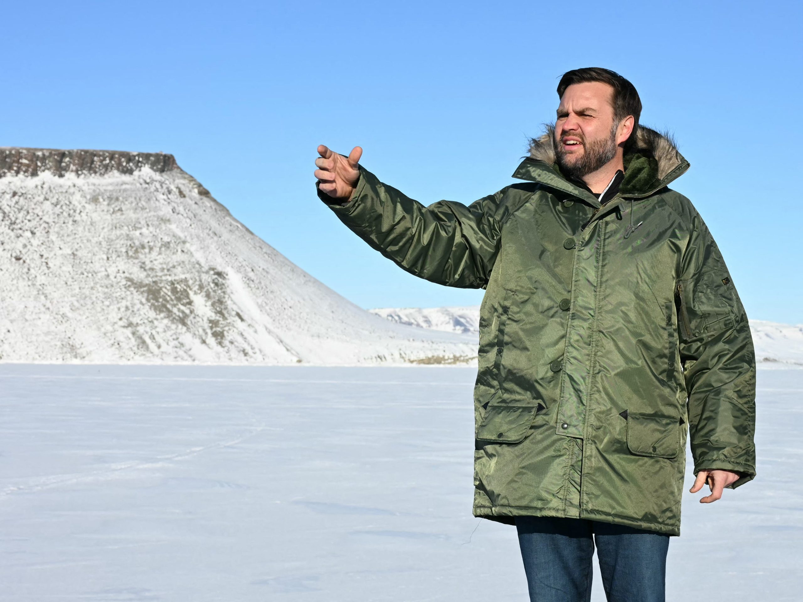 inilah-mengapa-as-berkelahi-dengan-denmark-melalui-greenland-&-mdash;-dan-apa-yang-dipikirkan-greenland-tentang-hal-itu