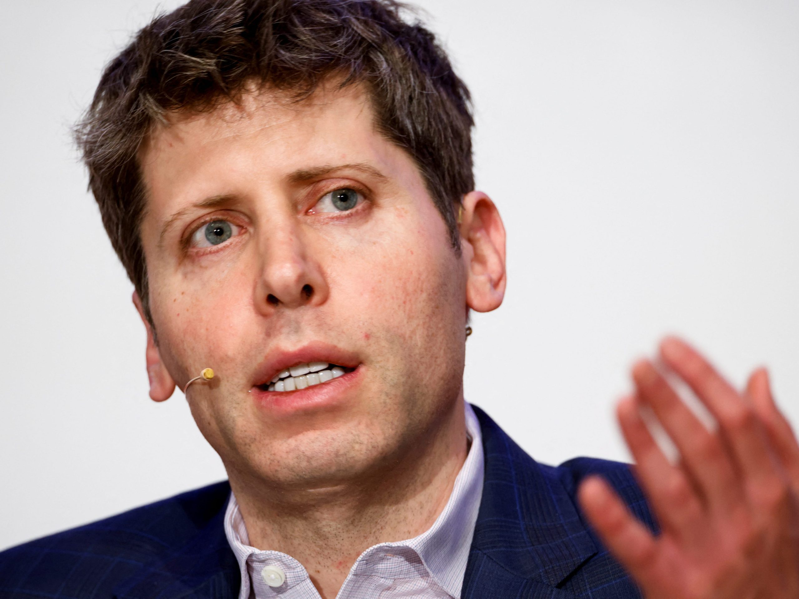 sam-altman-mengatakan-openai-akan-meluncurkan-model-ai-bobot-terbuka-pertamanya-selama-bertahun-tahun