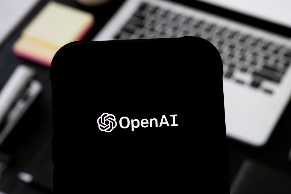 sam-altman-mengatakan-openai-akan-merilis-model-ai-‘berat-terbuka’-musim-panas-ini