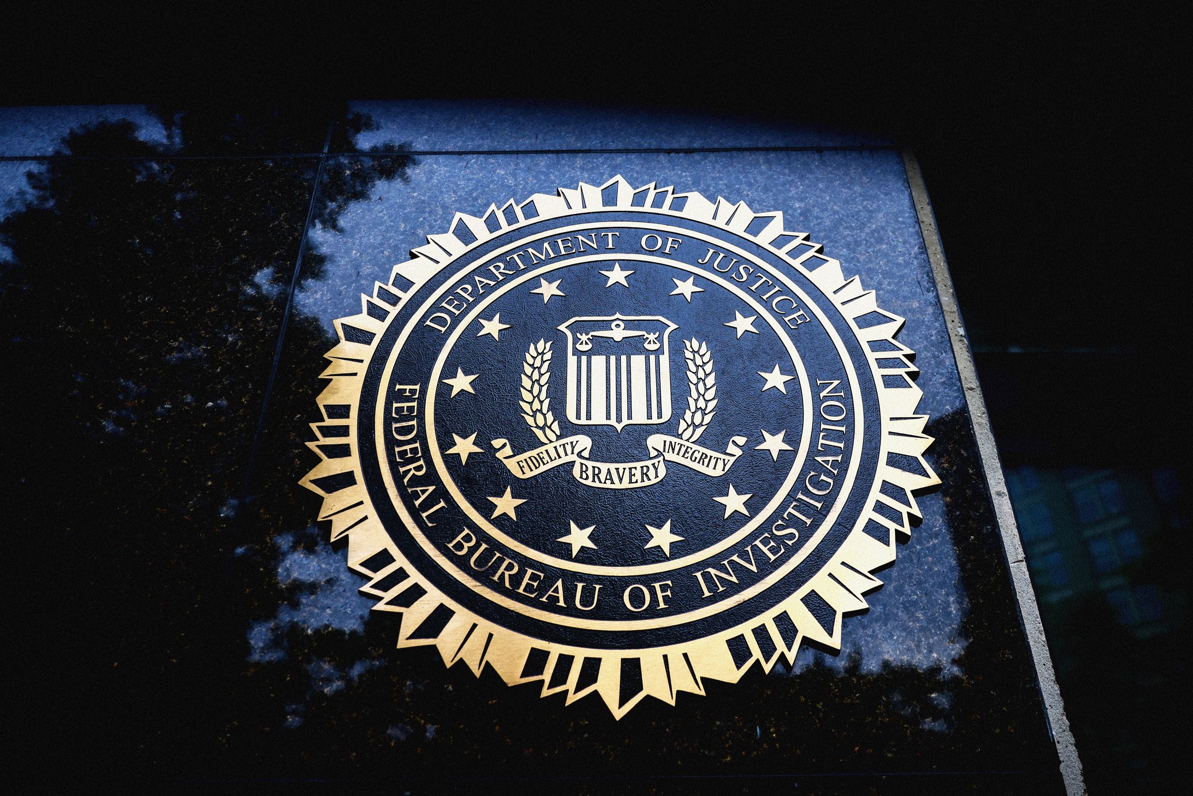 profesor-cybersecurity-secara-misterius-menghilang-ketika-fbi-menggerebek-rumahnya