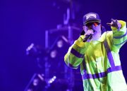 Fred Durst bergabung dengan ecca vandal di atas panggung selama tur ‘Loserville’