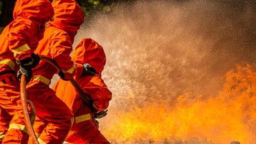 18-rumah-dinas-tni-di-langsa-aceh-ludes-terbakar