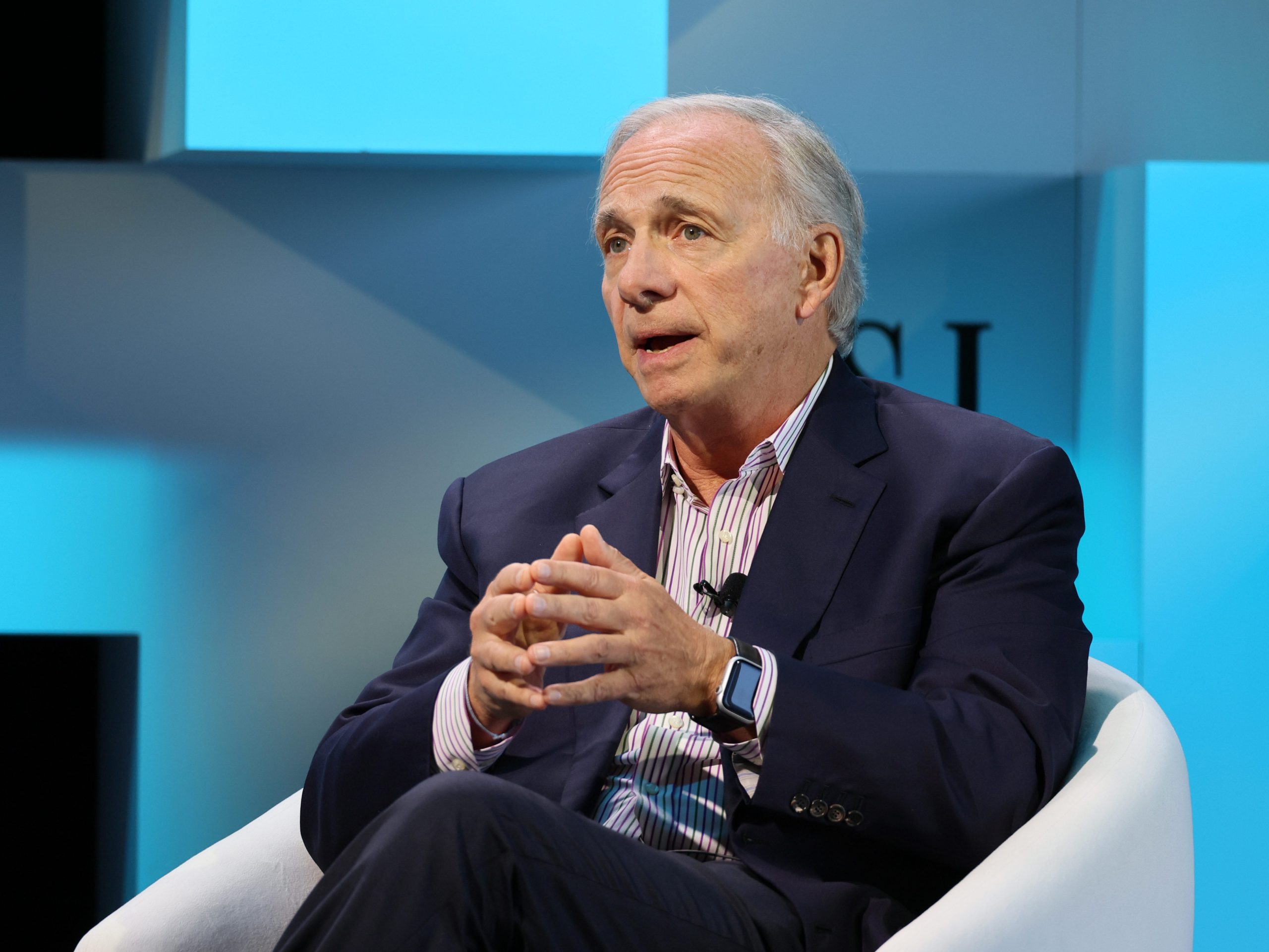 ray-dalio-mengatakan-tarif-memiliki-konsekuensi-penting:-mereka-dapat-mempersiapkan-as-untuk-konflik-atau-perang-yang-hebat