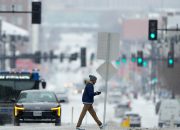 Lupakan sinar matahari. Lebih banyak orang pindah ke snowbelt.