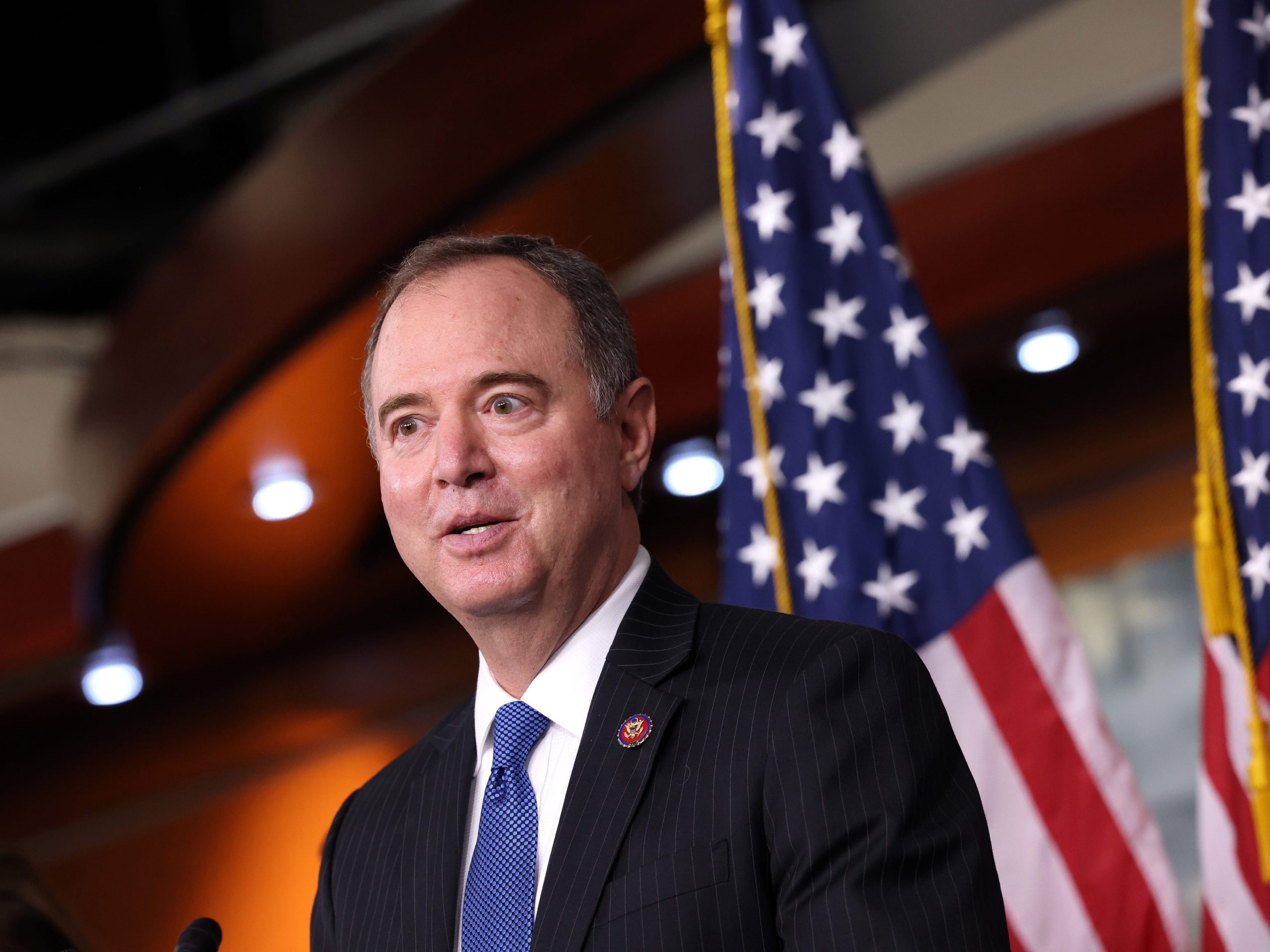 schiff-ingin-tahu-apakah-ada-orang-di-gedung-putih-yang-mendapat-untung-dari-pengumuman-jeda-tarif-trump