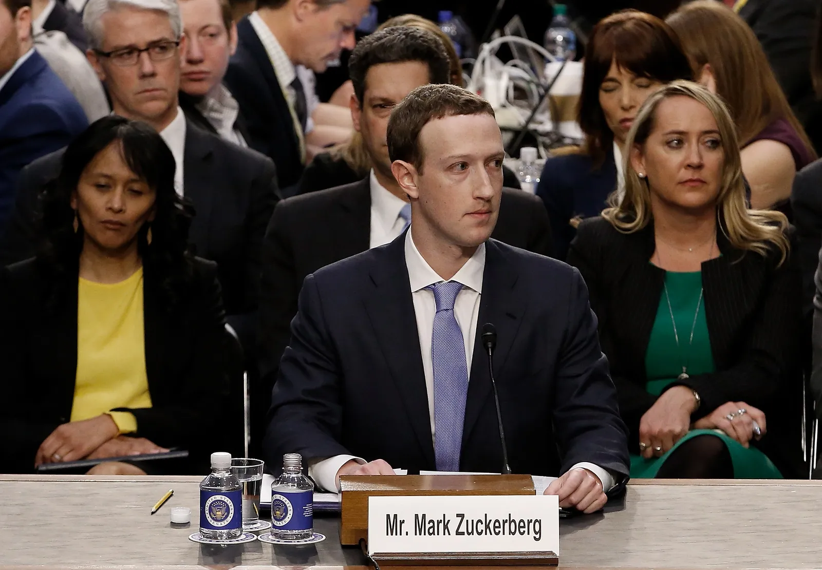 instagram-&-whatsapp-terancam-lepas-dari-genggaman-mark-zuckerberg,-ada-apa?
