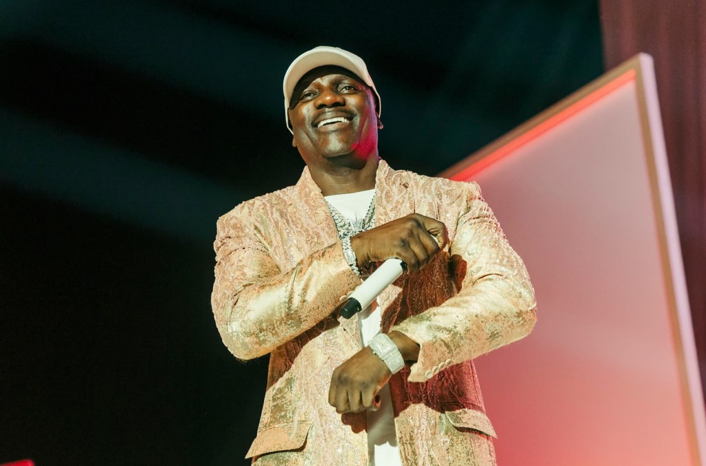 akon-mengungkapkan-dia-mengulangi-‘seluruh-katalog-di-negara’