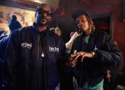 Wiz Khalifa mengambil pujian karena membuat anak -anak Snoop Dogg dirajam untuk pertama kalinya