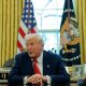 trump-mengatakan-tarif-di-cina-akan-‘turun-secara-substansial’-tetapi-‘tidak-akan-nol’