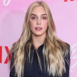 alex-cooper-docuseries-‘call-her-alex’-untuk-tayang-perdana-di-tribeca-sebelum-debut-hulu