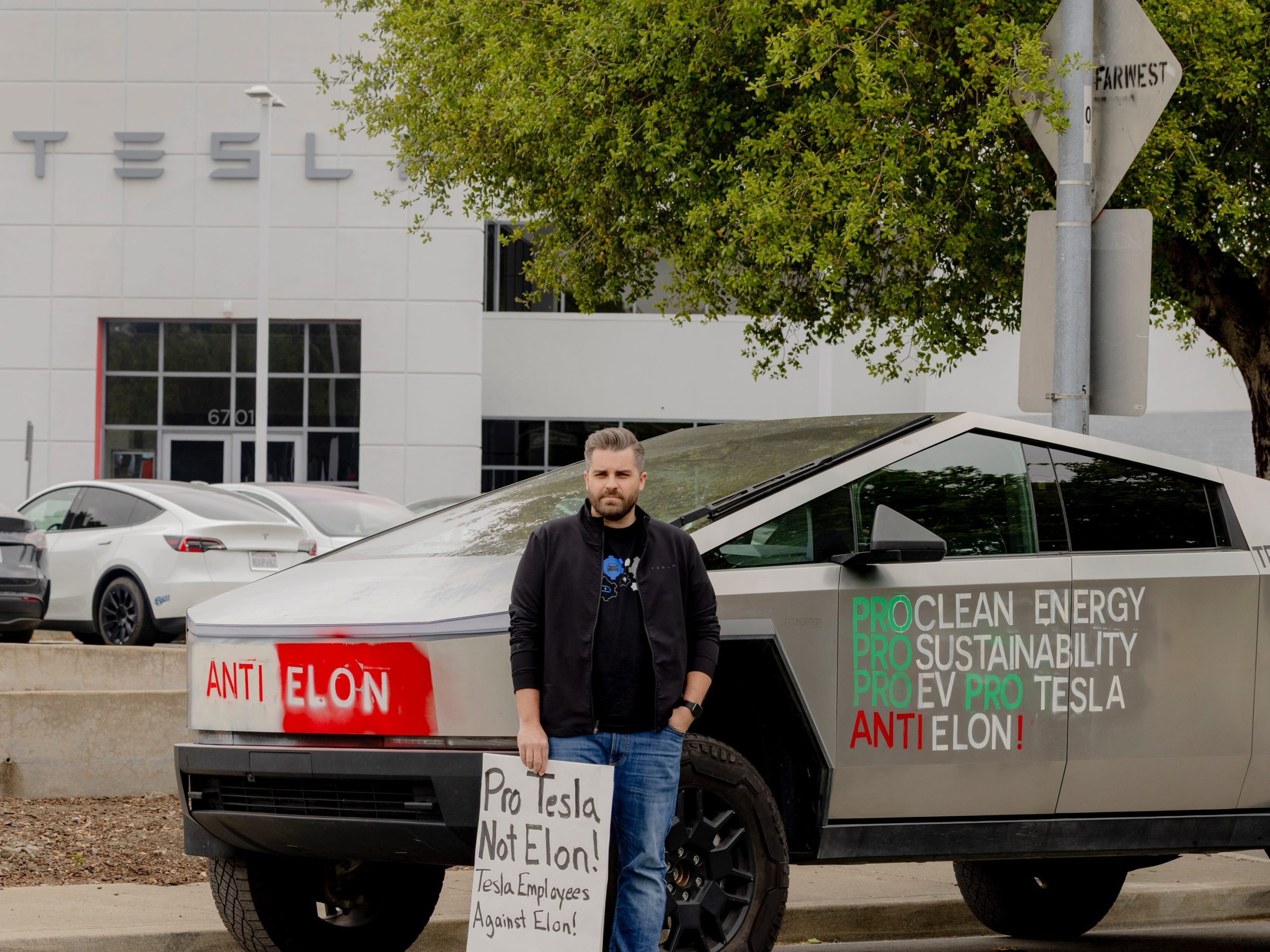 seorang-pekerja-tesla-membangun-situs-web-yang-memprotes-elon-musk-dia-dipecat-beberapa-hari-kemudian.