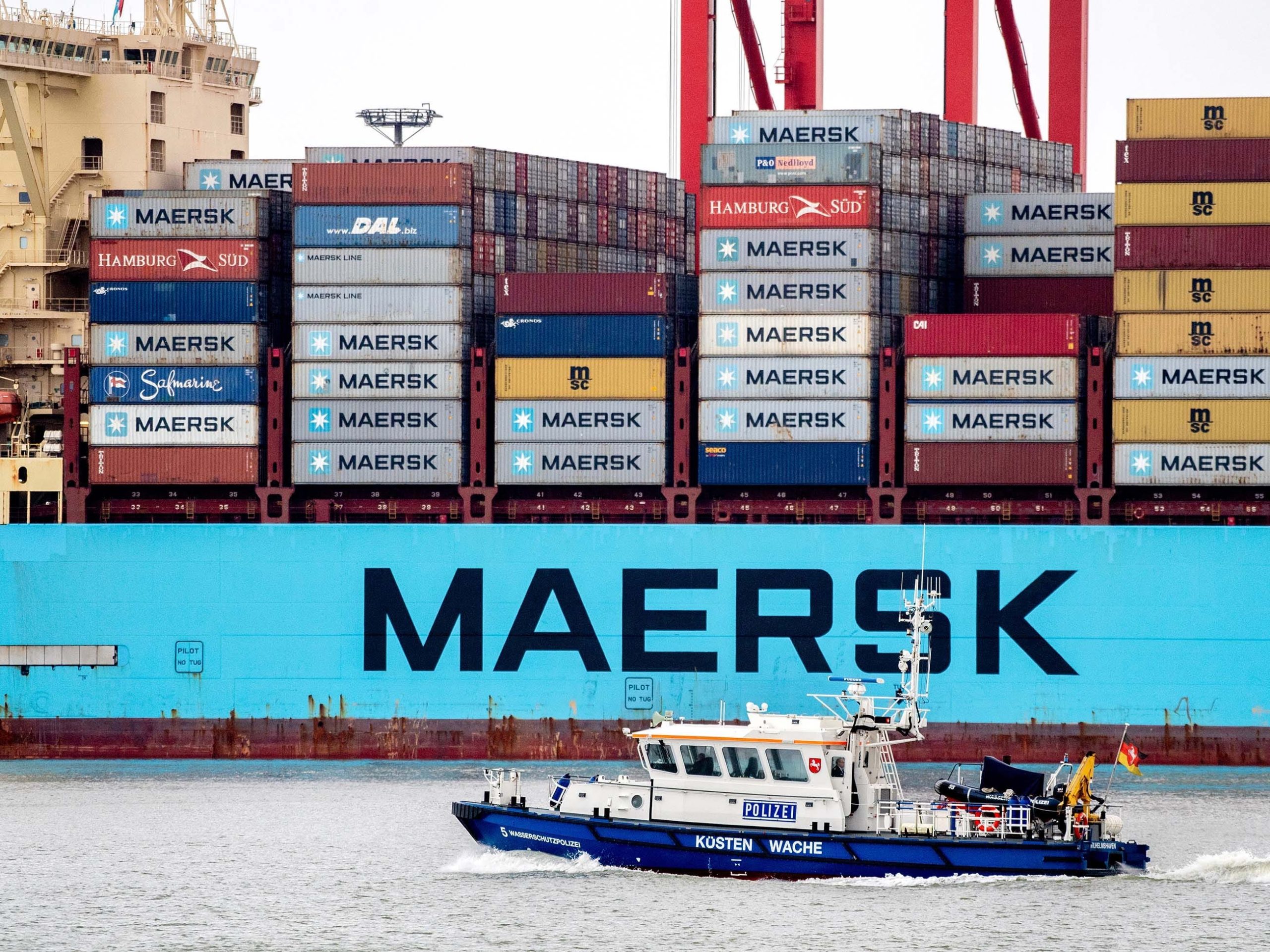 volume-kargo-us-china-anjlok-pada-bulan-april-karena-pelanggan-bereaksi-‘sangat,-sangat-cepat’-terhadap-tarif,-kata-ceo-maersk