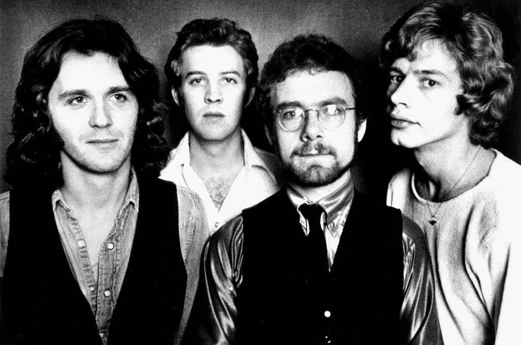 robert-fripp-king-crimson-pulih-setelah-operasi-jantung-darurat