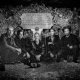 queens-of-the-stone-age-mengumumkan-film-konser-‘alive-in-the-catacomb’,-album,-album
