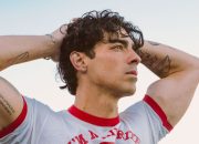 Joe Jonas meluncurkan ‘musik untuk orang -orang yang percaya pada cinta’: streaming sekarang