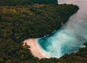 13 Pulau Wisata Underrated di Indonesia, Tertarik Berkunjung?