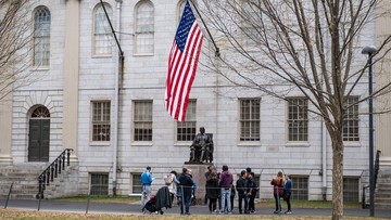 kepanikan-landa-ribuan-mahasiswa-asing-harvard:-‘kami-patah-hati’