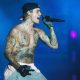 justin-bieber-bergabung-dengan-sza-untuk-penampilan-kejutan-‘snooze’-di-la-concert