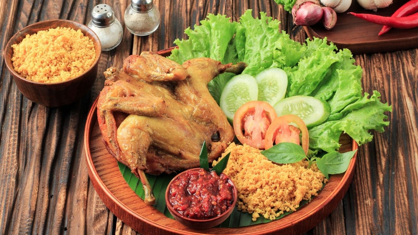 ayam-goreng-widuran-solo-ternyata-tidak-halal,-ini-7-toko-ayam-goreng-dijamin-halal-&-enak-di-solo!