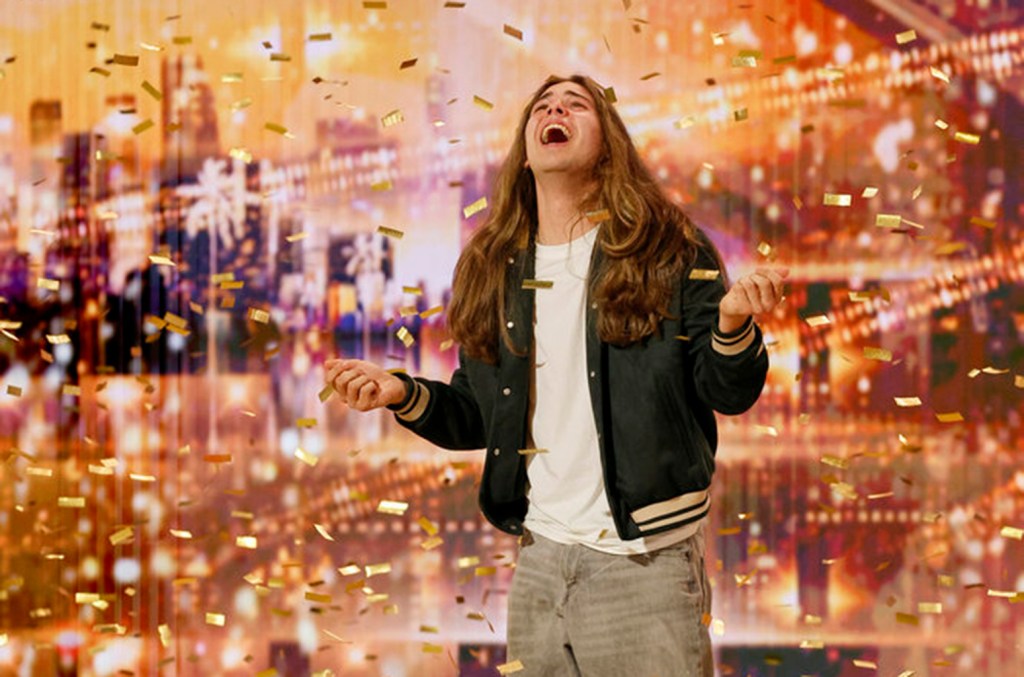jourdan-blue-skor-golden-buzzer-dengan-kinerja-emosional-di-premier-‘america’s-got-talent’