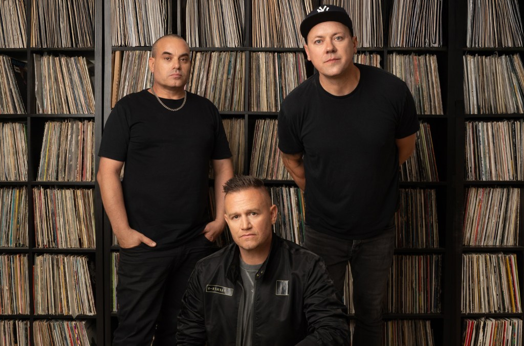 hilltop-hoods-mengumumkan-album-baru-pertama-dalam-enam-tahun,-‘fall-from-the-light’