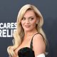 kelsea-ballerini-mengatakan-dia-beristirahat-setelah-tur-dan-‘suara’