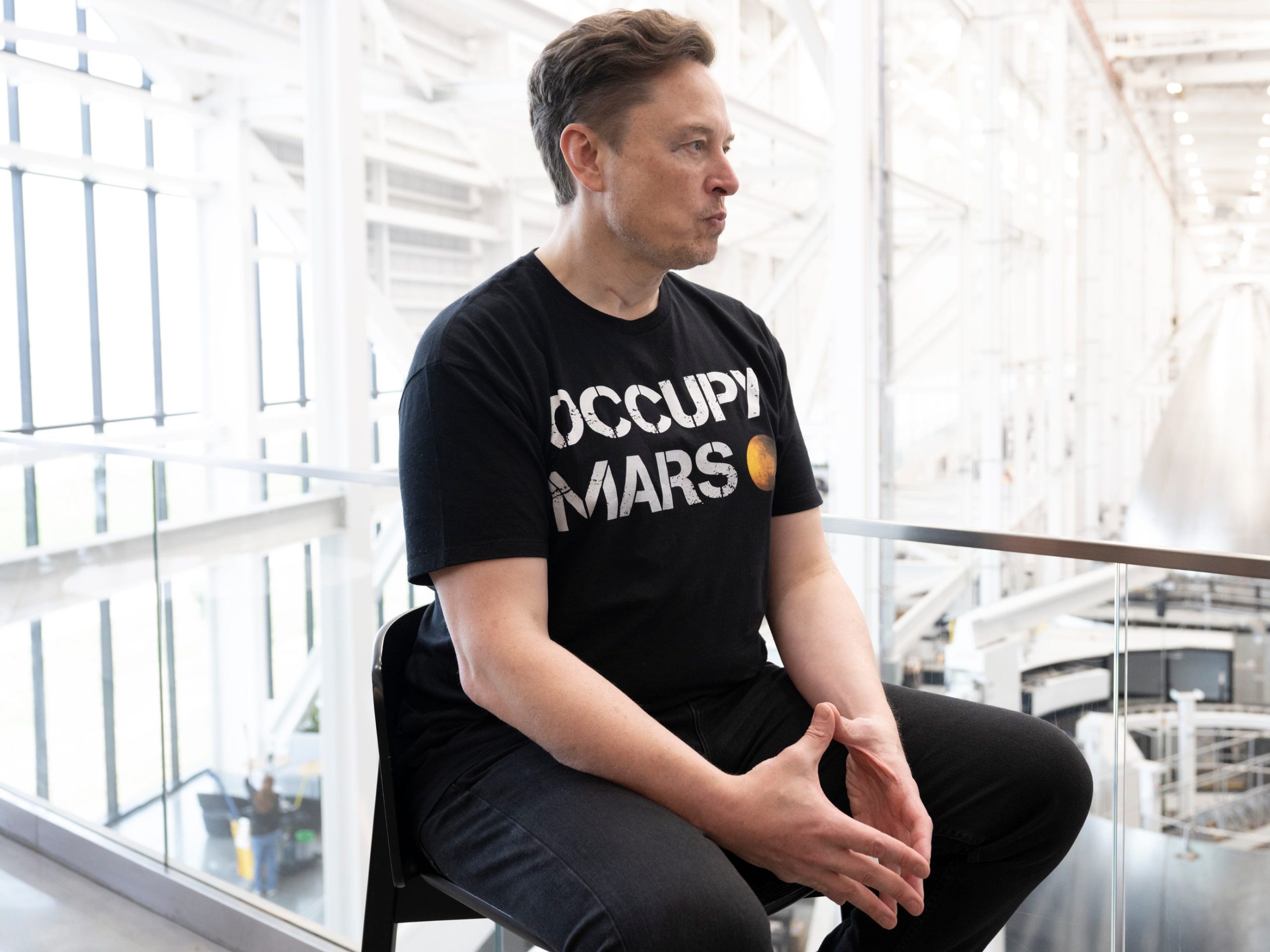 elon-musk-mengatakan-dia-tidak-selalu-setuju-dengan-semua-yang-dilakukan-administrasi-trump