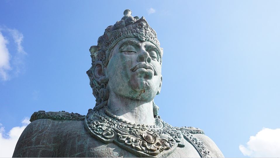 11-spot-berfoto-selfie-di-kawasan-garuda-wisnu-kencana