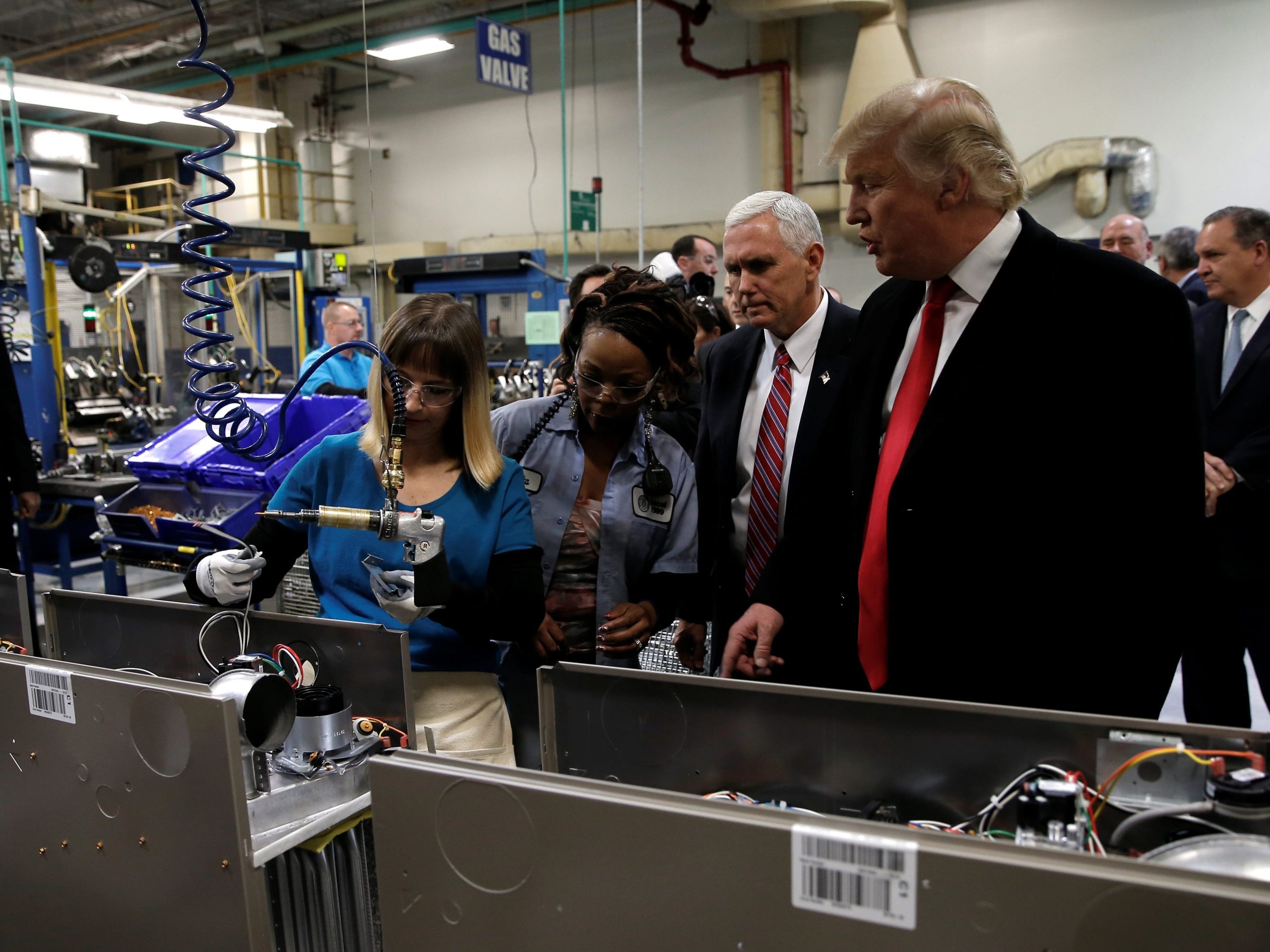 perusahaan-sedang-berjuang-untuk-mengisi-posisi-manufaktur,-apalagi-merencanakan-apa-yang-ada-dalam-pikiran-administrasi-trump