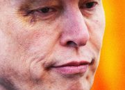 Elon Musk memposting melalui itu