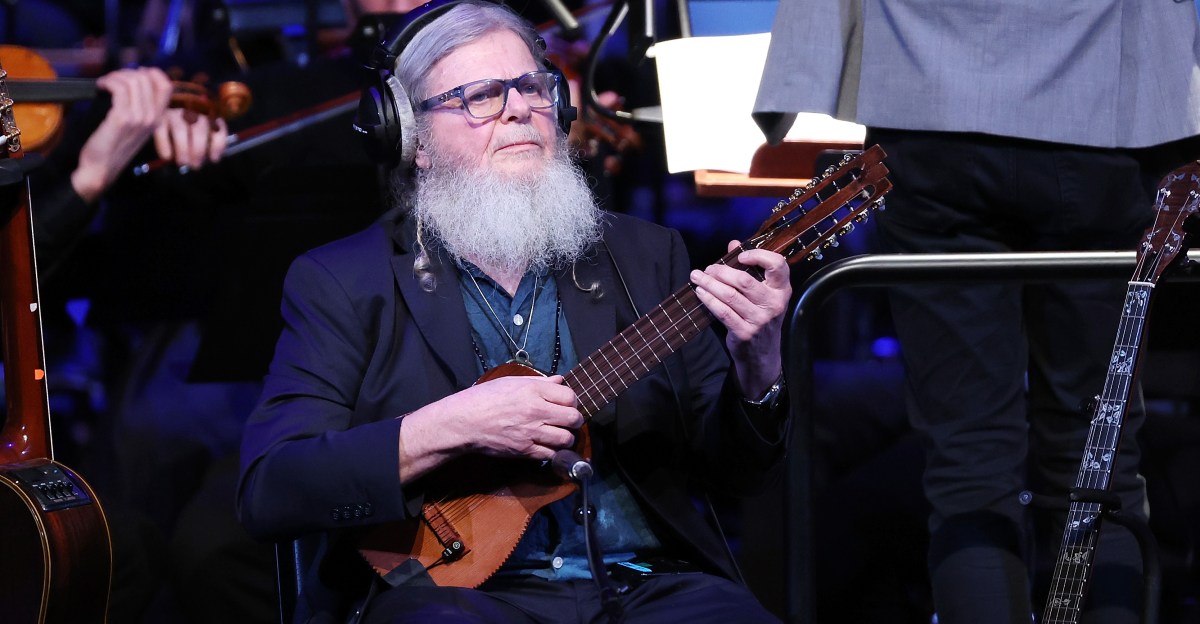 the-soul-of-the-last-of-us-adalah-dalam-musik-gustavo-santaolalla