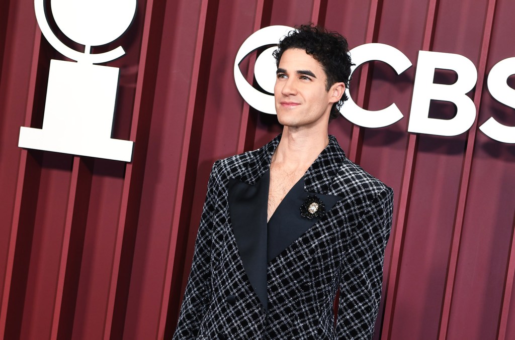 ‘mungkin-happy-ending,’-‘sunset-blvd.’-win-key-2025-tony-awards:-daftar-pemenang-lengkap