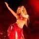 saya-berjalan-dengan-shakira-di-acara-miami-nya-&-inilah-yang-terjadi