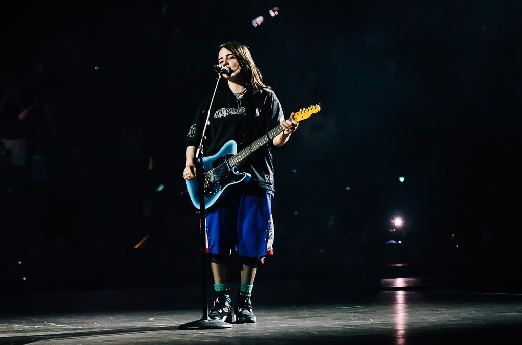 billie-eilish-memberikan-sampul-back-back-‘satu-satunya-pengecualian’