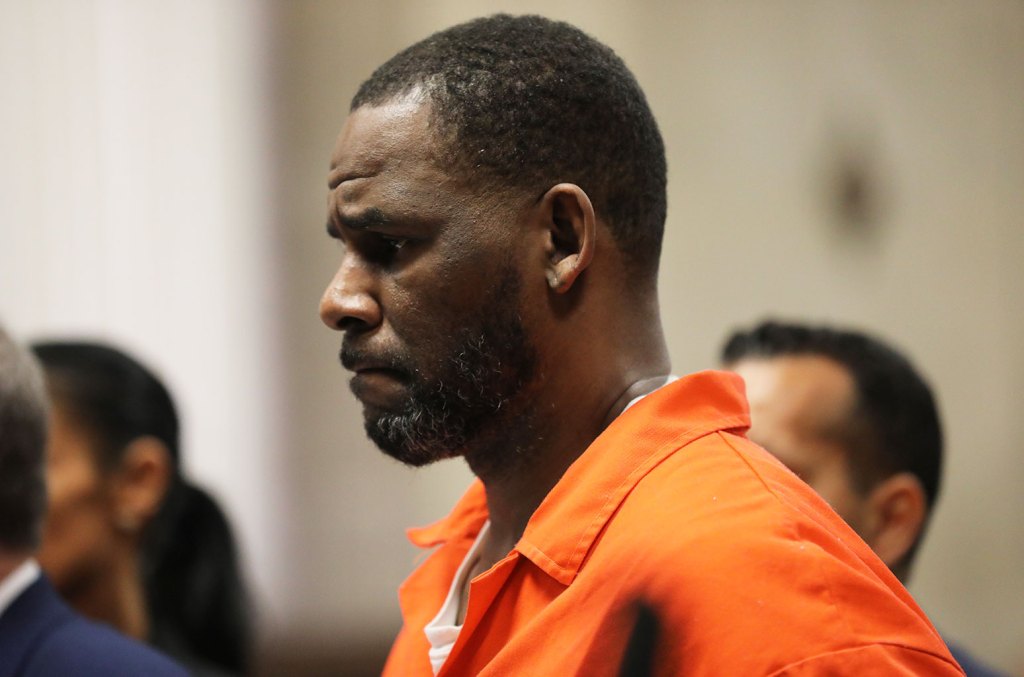 r.-kelly-berusaha-dibebaskan-dari-penjara,-mengklaim-pejabat-penjara-mengambil-hit-pada-hidupnya