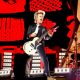 billie-joe-armstrong-saham-unarthed-‘i-get-around’-cover-sebagai-penghormatan-kepada-brian-wilson