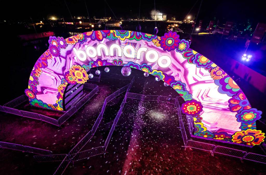 bonnaroo-2025-dibatalkan-karena-cuaca-buruk:-‘kami-sangat-patah-hati’