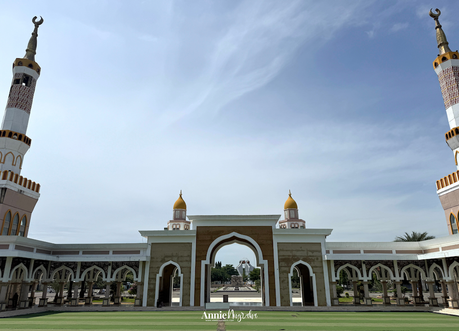masjid-islamic-centre-syekh-abdul-manan,-megah-di-antara-kehidupan-bersahaja-masyarakat-indramayu