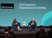 Steve Schwarzman menyambut lebih dari 170 magang di Blackstone dengan saran ini