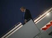 Trump sepertinya tidak menganggap serius hukum penjualan Tiktok-or-Ban. Apakah ada yang?