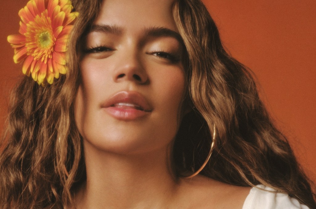 karol-g-memecah-5-lagu-penting-dari-album-baru-‘tropicoqueta’